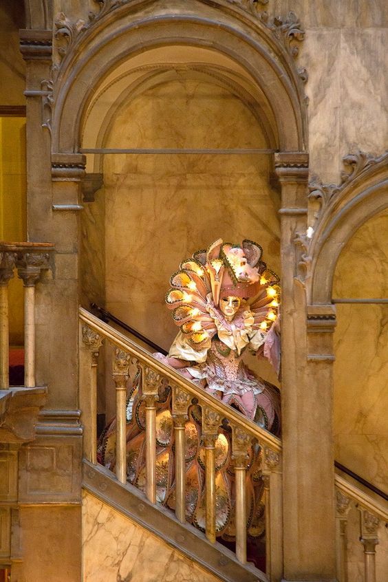 შემოუერთდით ვენეციის კარნავალს თებერვალშ