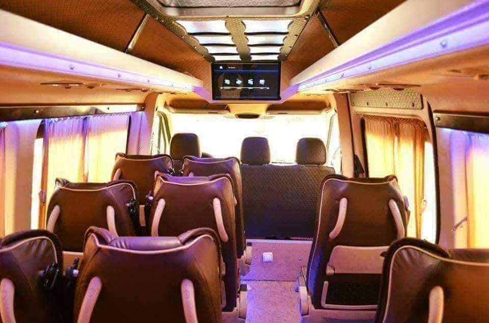 ქირავდება მიკროავტობუსი