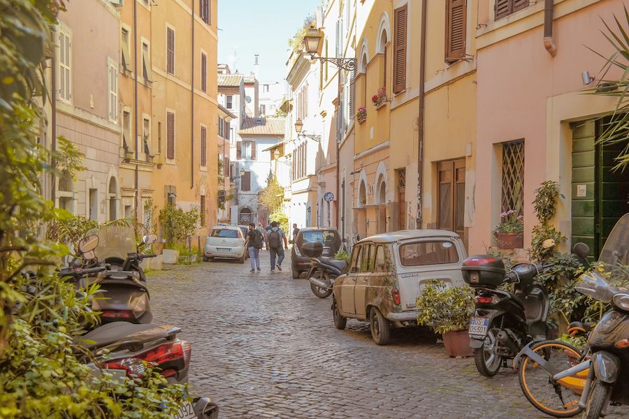 იმოგზაურე რომში -