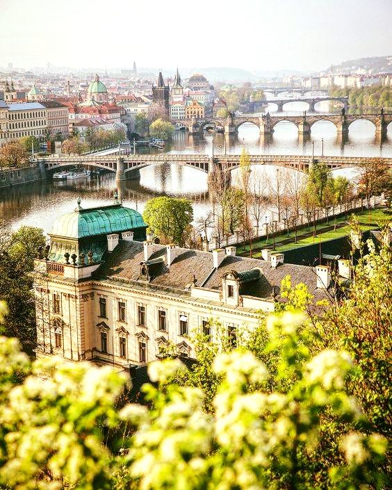 Prague / Vienna