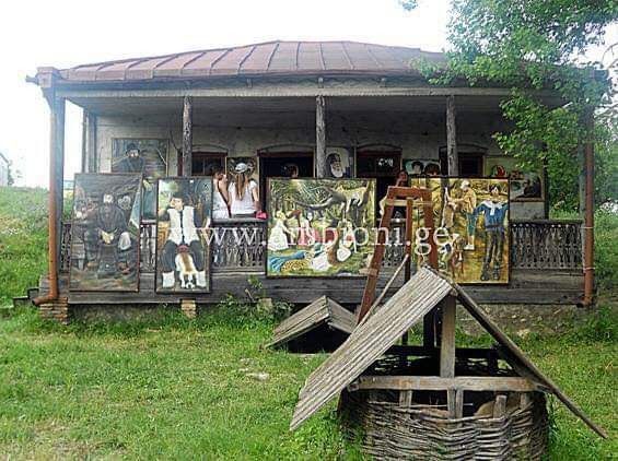 ქ ი ზ ი ყ ი - წმინდა ნინოს მონასტერი, ლეგენდარული ერეკლე მეორე, ლეგენდარული ნიკალა... მარგარიტა დე სევრი და მილიონი, მილიონი, მილიონი წითელი ვარდები . . .