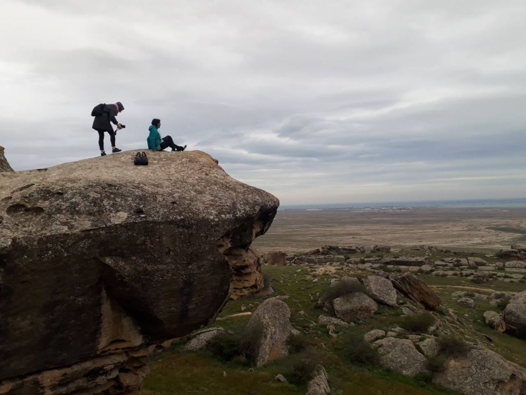 //აპრილი/* ბაქო-გობუსტანის ნაკრძალი