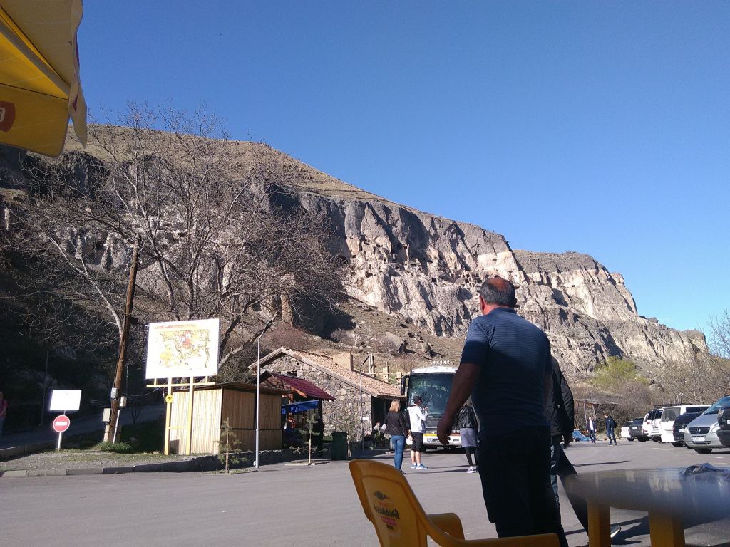 თბილისი - ბორჯომი - ლიკანი - რაბათი - ვარძია - თბილისი .