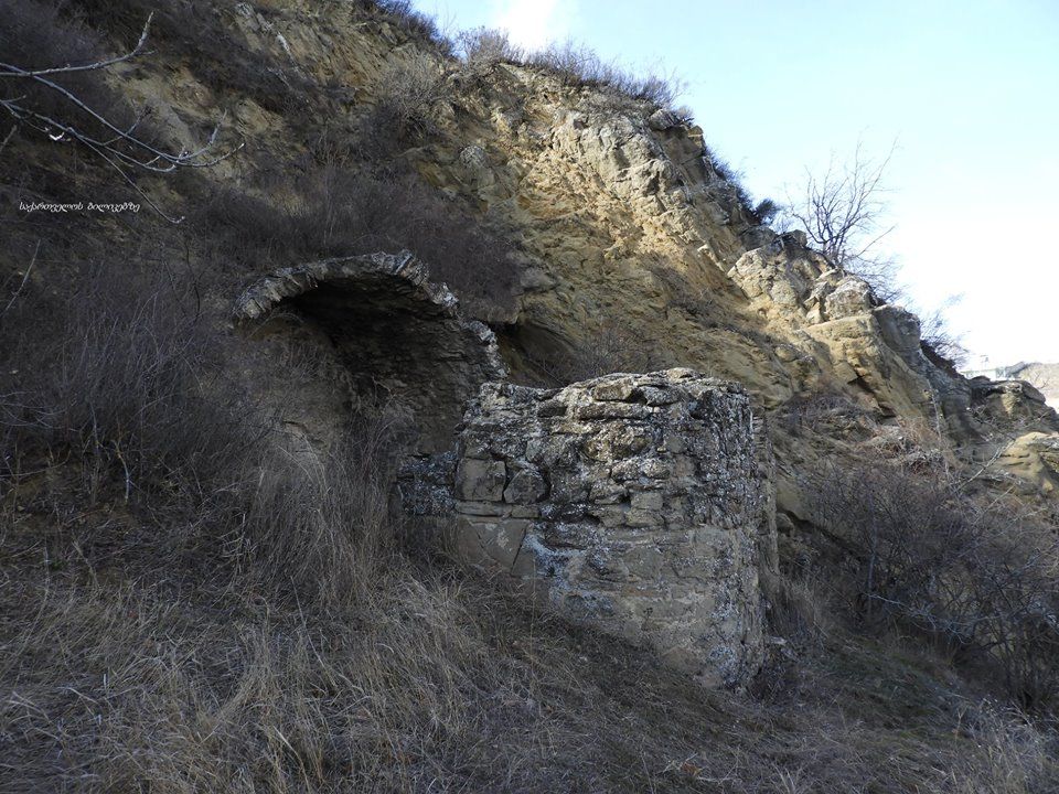 ქინძმარაული, შიოს მარანი, ილიას ტბა, ნეკრესი და ა.შ.
