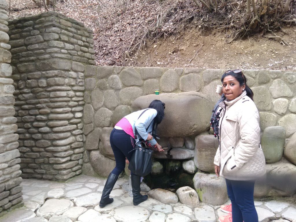 ტური ქ ი ზ ი ყ შ ი : ლეგენდარული წმინდა ნინო ... ლეგენდარული ერეკლე მეორე ... ლეგენდარული ფიროსმანი ... ! შეგახსენებთ : " . . . ცა ფიროსმანის დახატულია . . . "