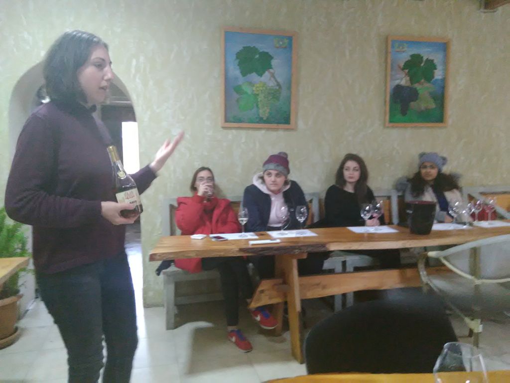 ღვინის ტური კახეთში : ღვინის დაყენება წლისაა, კახეთი ღვინის სამშობლოა ! სამკურნალო " ქინძმარაული "