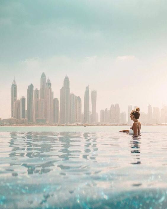 ლარად დუბაი. ქვიშაში აღმოცენებული ამბიციური ქალაქი