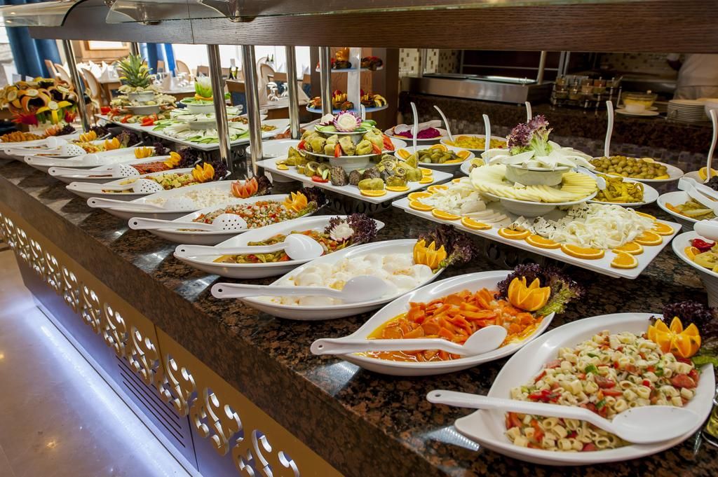 მ ა რ მ ა რ ი ს ი ---- ახალგაზრდული დასვენების სავანე <