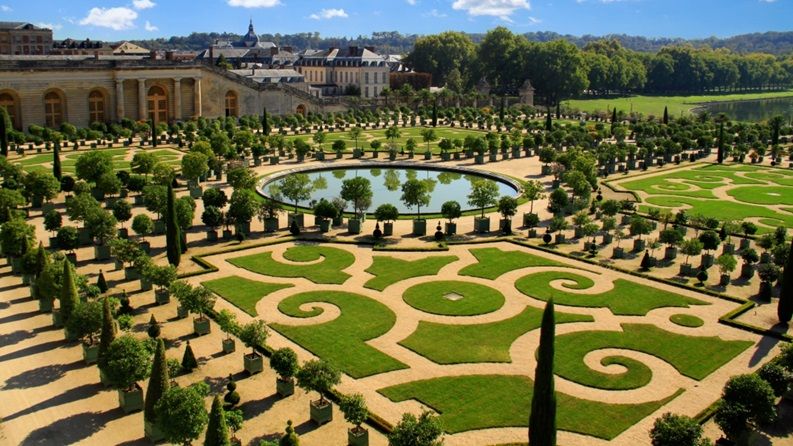 იმოგზაურეთ სიყვარულის ქალაქ პარიზში საუკეთესო ფასად !!!