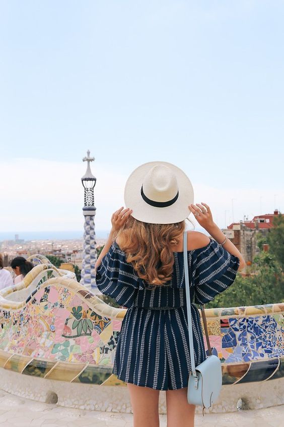 ბარსელონას ტური ,გეპატიჟებით სიამაყით აღსავსე,საკუთარ თავზე შეყვარებულ,ფეთქებად და გენიით აღსავსე ქალაქში.