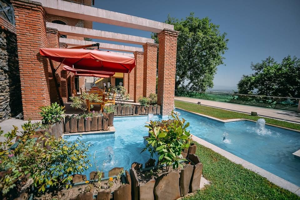 უცნობი ყვარელი