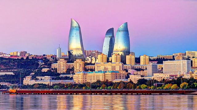 გაატარეთ დაუვიწყარი დრო ბაქოში ჩვენი ჯგუფური ტურით -- მაისს !!