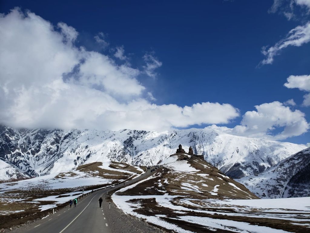იმოგზაურე საქართველოს ნებისმიერ კუთხეში.