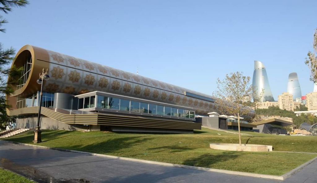 დაუვიწყარი ტური ულამაზეს ბაქოში.