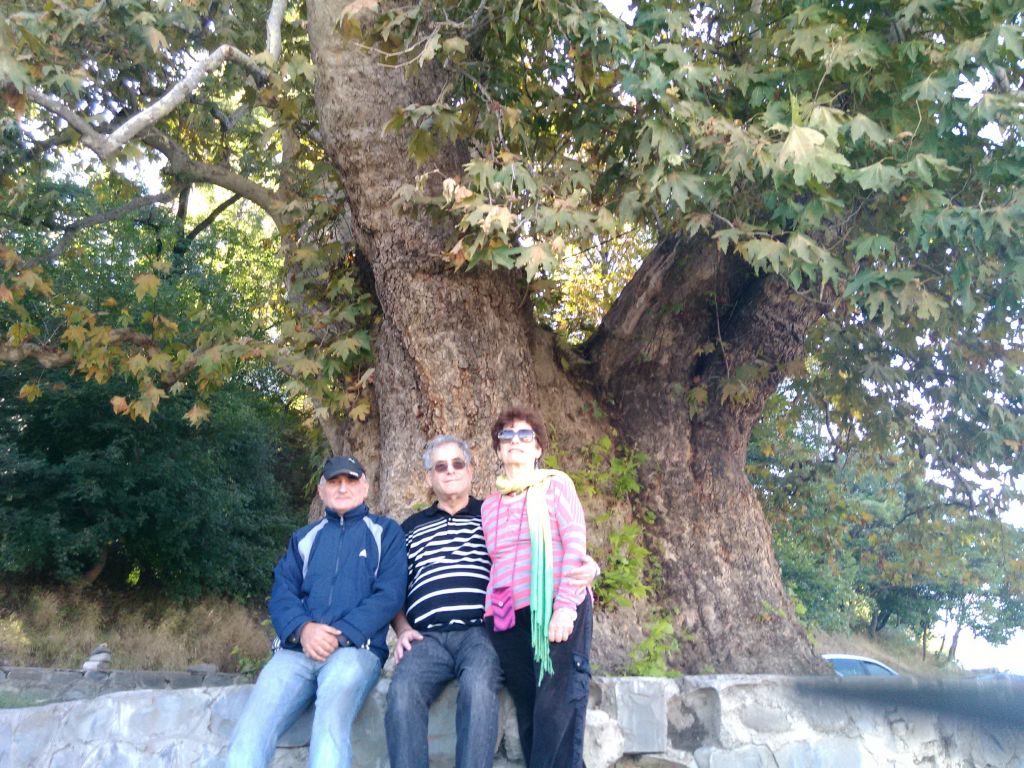 ღვინის ტური კახეთში : თელავი - წინანდელი - ახმეტა - ყვარელი : " მეღვინეობა ხარება " - კავკასიონის კლდეში ნაკვეთი ღვინის საცავი ...