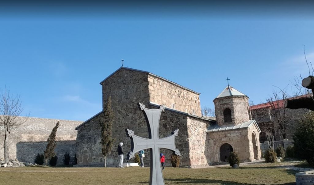 კვირაცხოვლობა - ამწვანებული ზედაზენი, ბზიანა, ნავდარაანთკარი