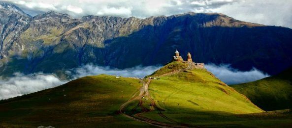 ყაზბეგის დღიანი ტური