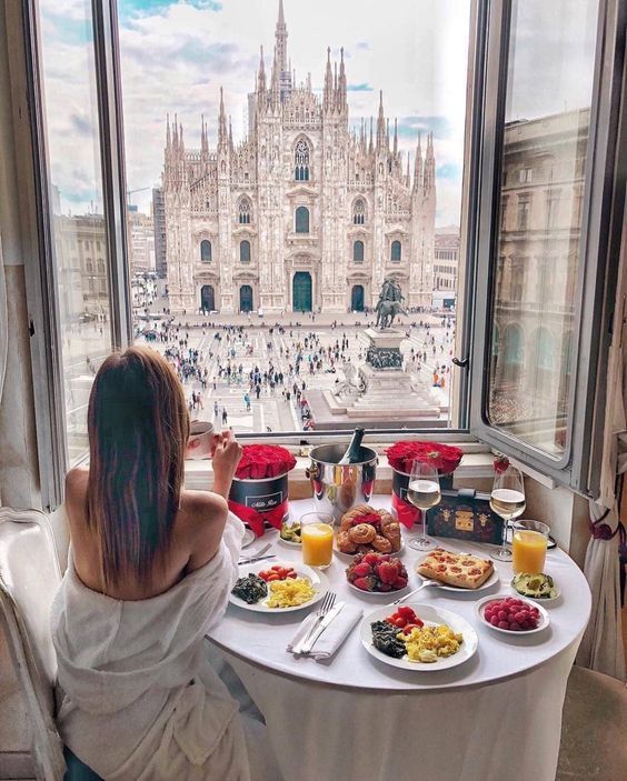 მილანის ტური