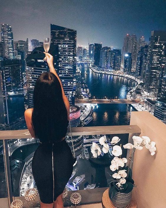 ₾-ად დღე დუბაიში