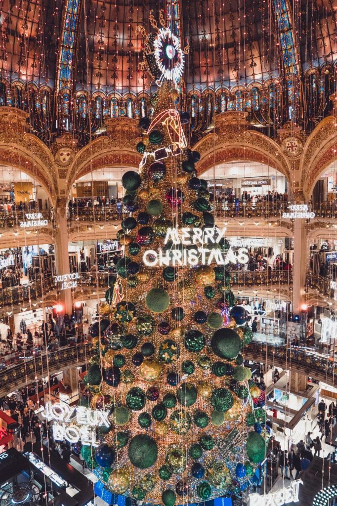 შობა პარიზში ყველაზე დაბალ ფასად