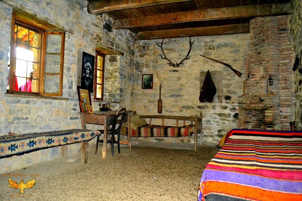 უკანაფშავი, შუაფხო. დევების კვალდაკვალ