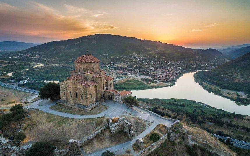 მცხეთის და შიდა ქართლის ტური ..ჯვრის მონასტერი-სვეტიცხოველი-სამთავრო-უფლისციხე-გორის ციხე-გორი ჯვარი-სტალინის მუზეუმი