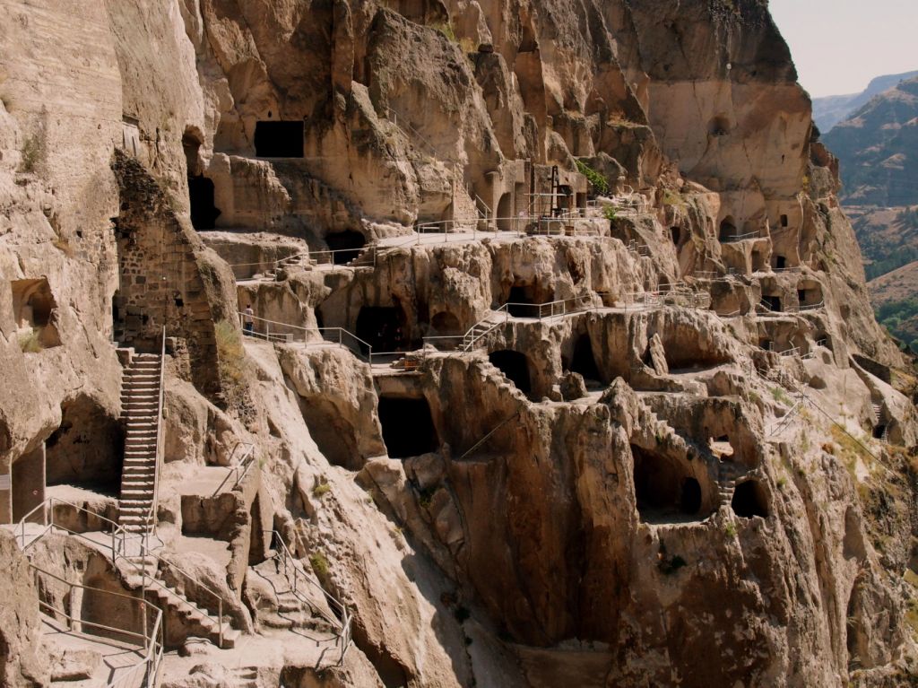 Legendary places of Georgia: Vardzia, Borjomi, Rabat