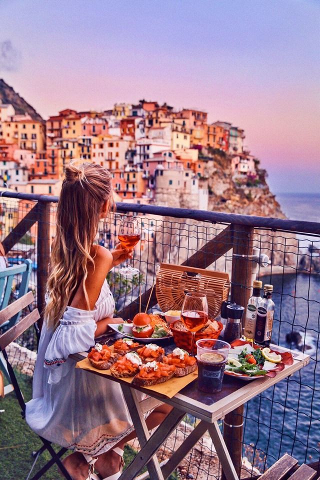 იტალია - მილანი- ჩინკვე ტერე ! სრული საგზურის ღირებულება !