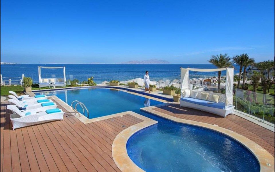 ₾-ად დღე შარმელშეიხში