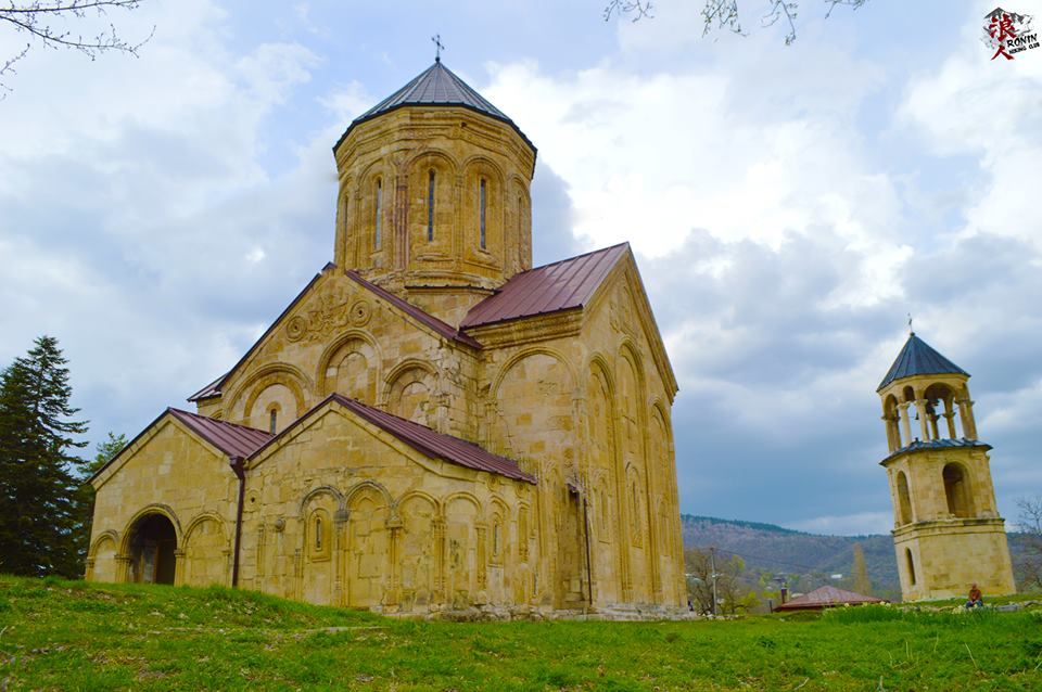 მოირონინე რაჭა-ლეჩხუმი: შოვი, ლაილაში, ქულბაქი,საირმის სვეტები