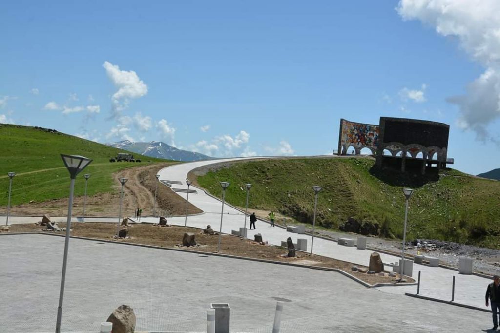 ერთდღიანი ტური ულამაზეს ყაზბეგში გერგეთზე ასვლით -ჟინვალი-ანანური-ფასანაური-გუდაური...