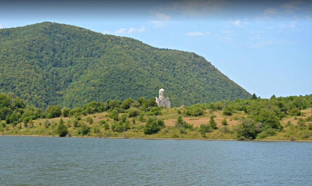 ქვიშხეთი - მთაწმინდა; კოდისწყაროს ტბა; ხცისი