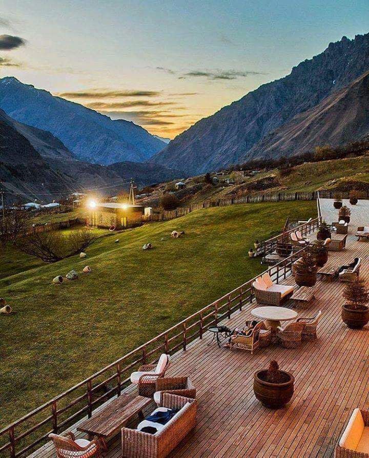 ერთდღიანი ტური ულამაზეს ყაზბეგში  (თანხაში შედის გეეგეთზე ასვლა) ჟინვალის წყალსაცავი-ანანური-თეთრი და შავი არაგვი-გუდაურის პანორამა...