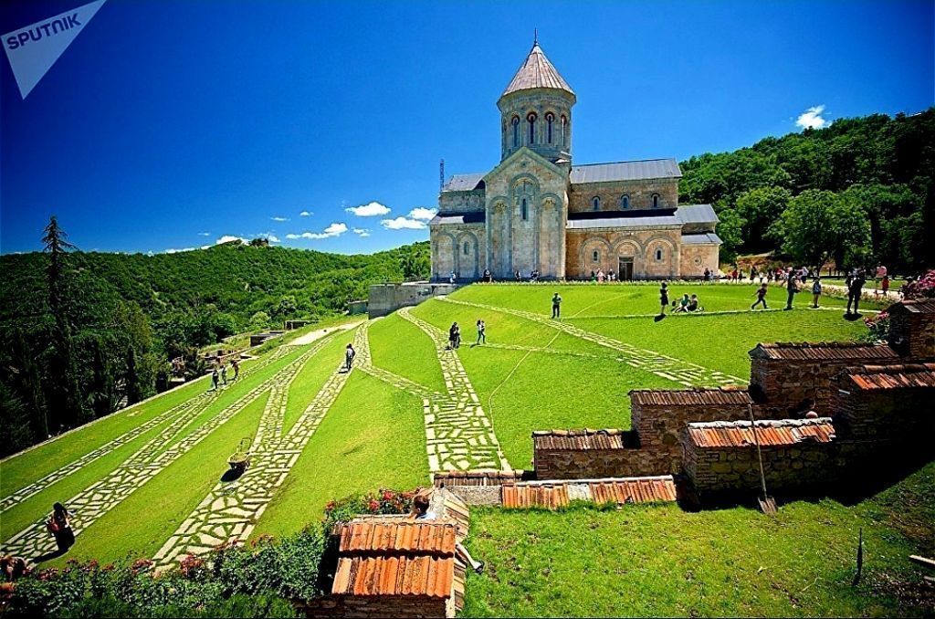კვირას ივნისს ერთდღიანი ტური სიღნაღში სიყვარულის ქალაქში ,დარჩა ადგილი.. წმინდა ნინოს სასწაულმოქმედი წყარო-წმინდა ნინოს მონასტერი-სიღნაღის კედელი საიდანაც ულამაზეს ხედს იხილავთ..