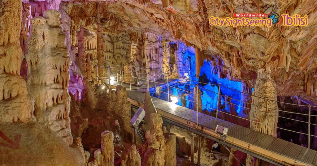 Пещера Прометея, заповедник Сатаплия (Батуми, Грузия)  @ Источник: https://www.sputnik.com/ru/batumi/activities/-peschera-prometeya-zapovednik-satapliya-batumi-gruziya