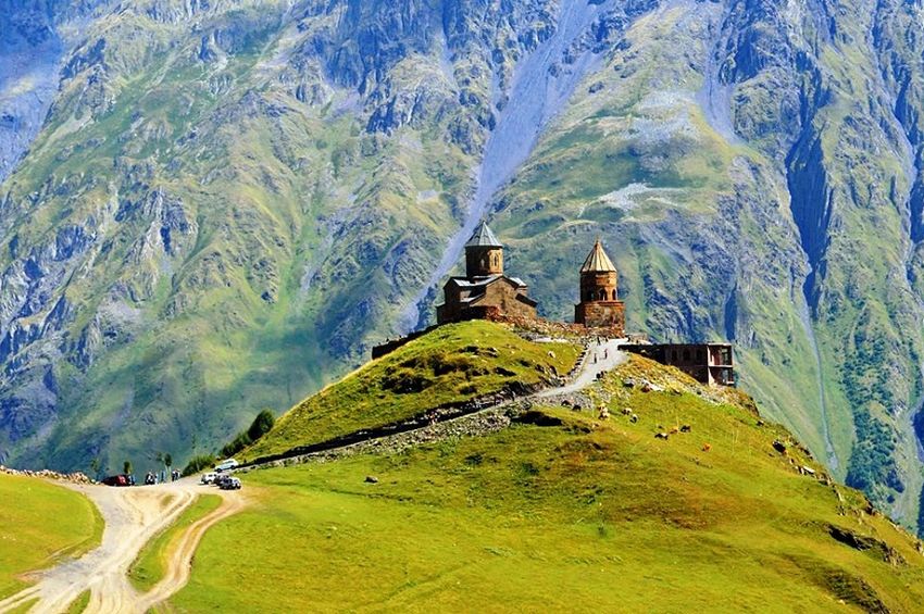 ერთ დღიანი ტური ყაზბეგში .