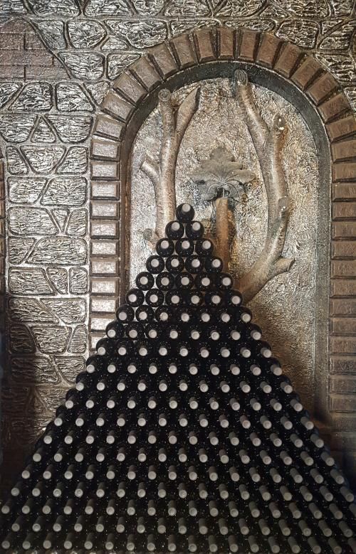 ღვინის  ტური  კახეთში  :  თელავი - წინანდელი - ახმეტა - ყვარელი  :   " მეღვინეობა  ხარება " - კავკასიონის კლდეში ნაკვეთი ღვინის საცავი ... უნიკალური   მუკუზანი . . . !