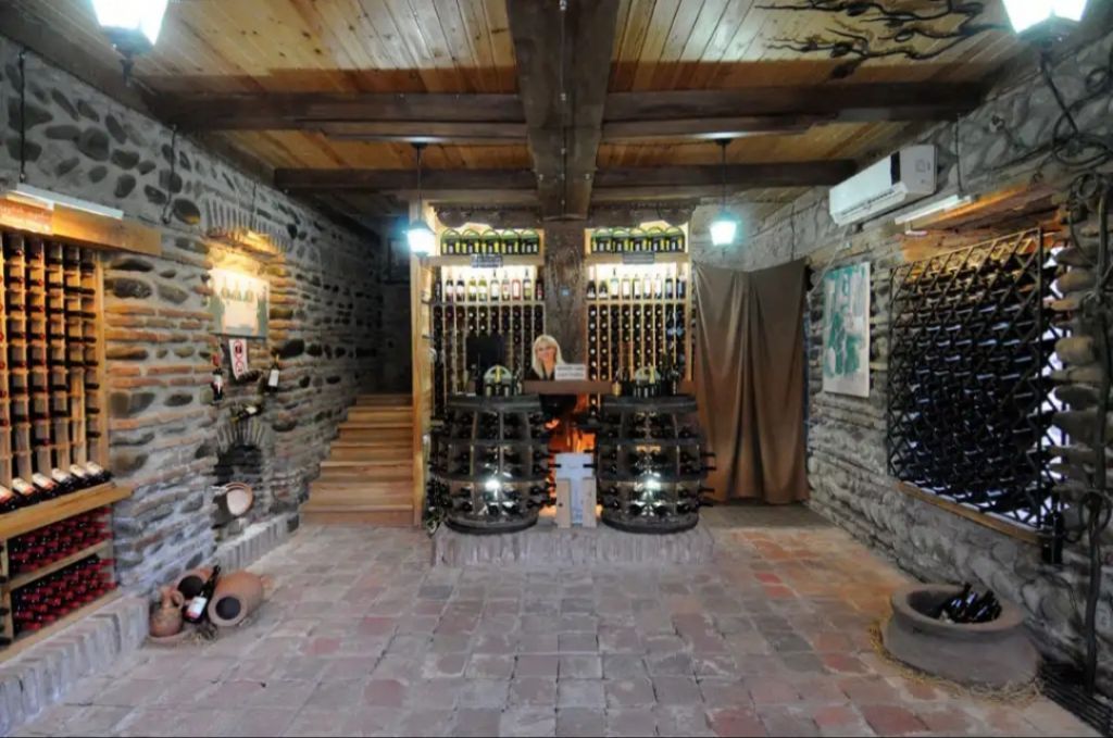 ერთდღიანი დაუვიწყარი ტური კახეთში.. - სიღნაღი-ბოდბე-ყვარელი-ღვინის გვირაბი-წინანდალი-ძველი და ახალი შუამთის მონასტერი