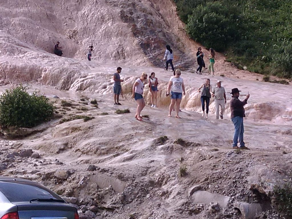 ტური ყაზბეგში : არაგვის ხეობა - ჟინვალის წყალსაცავი - ანანურის ციხე - გუდაური - პანორამა - რკინის მთა - ყაზბეგი - გერგეთზე ასვლა