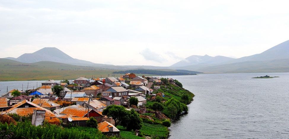 ტაბაწყურის ტბა - უკიდეგანო სილამაზე ივლისს