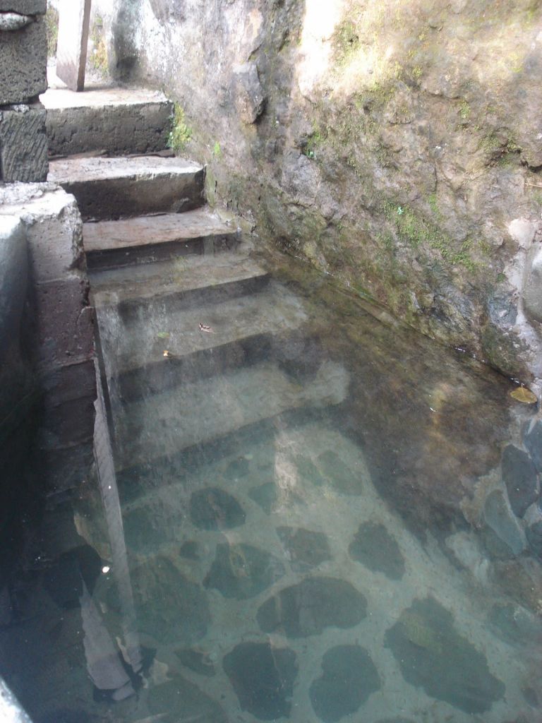 სიღნაღი - ლეგენდარული თავშესაფარი, წმინდანის მონასტერი, სასწაულმოქმედი წყარო . . . მსოფლიო ბრენდი " ჭაჭა " და ქიზიყის სავიზიტო ბარათი - ხაშლამა . .