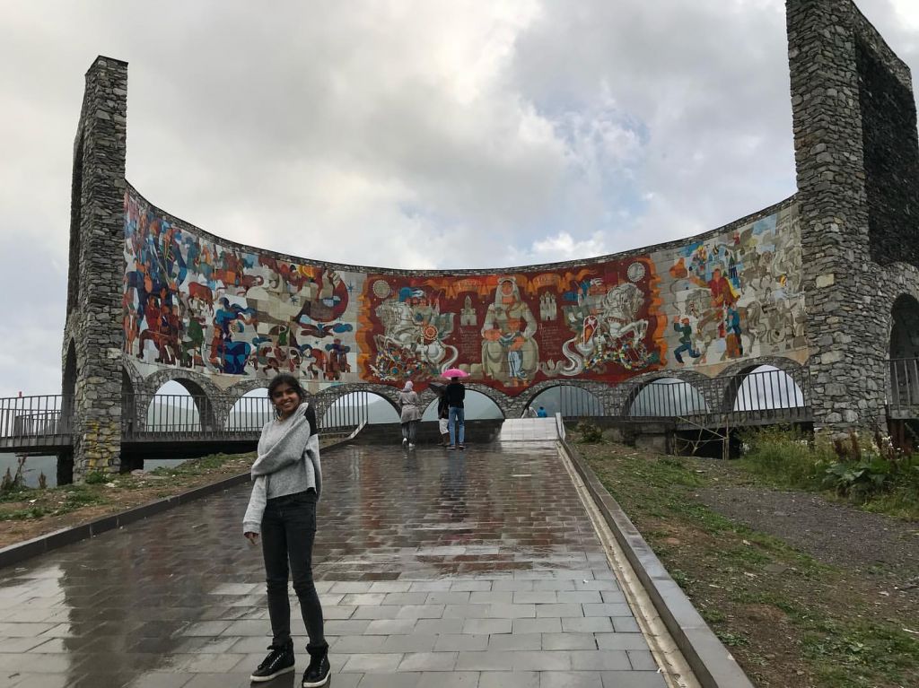 ტური ყაზბეგში : არაგვის ხეობა - ჟინვალის წყალსაცავი - ანანურის ციხე - გუდაური - პანორამა - რკინის მთა - ყაზბეგი - გერგეთზე ასვლა