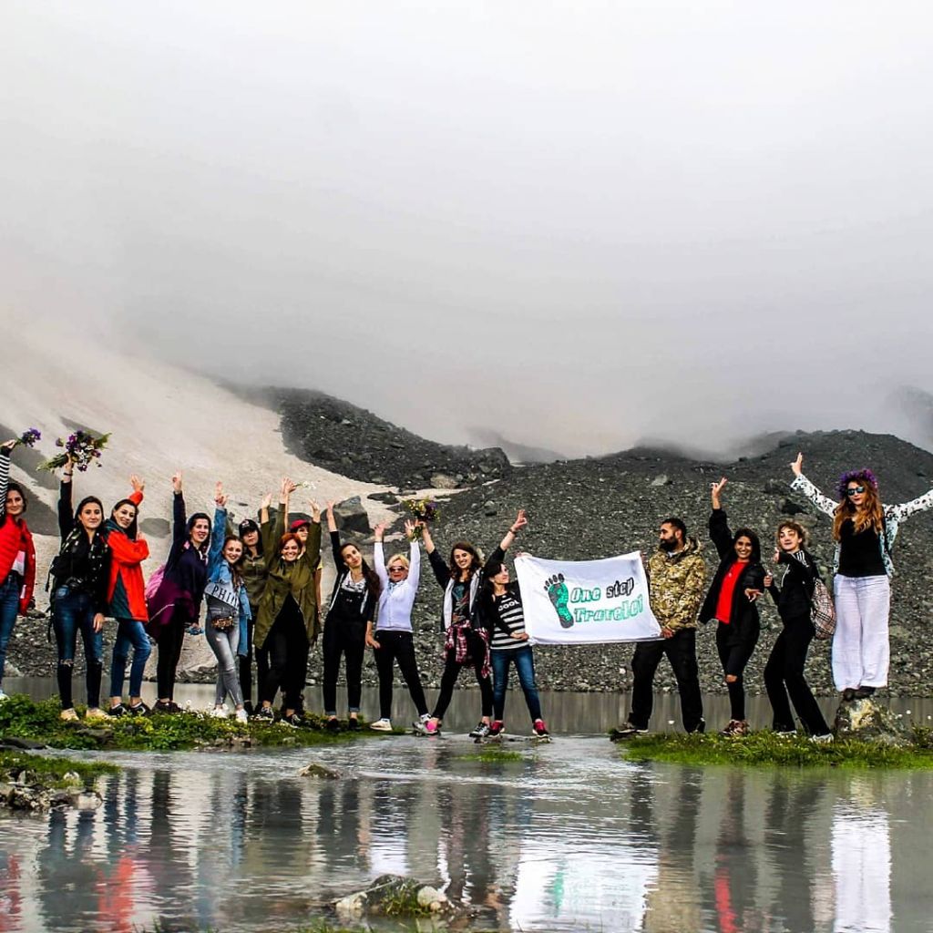 ხევსურეთი:აბუდელაურის ფერადი ტბები