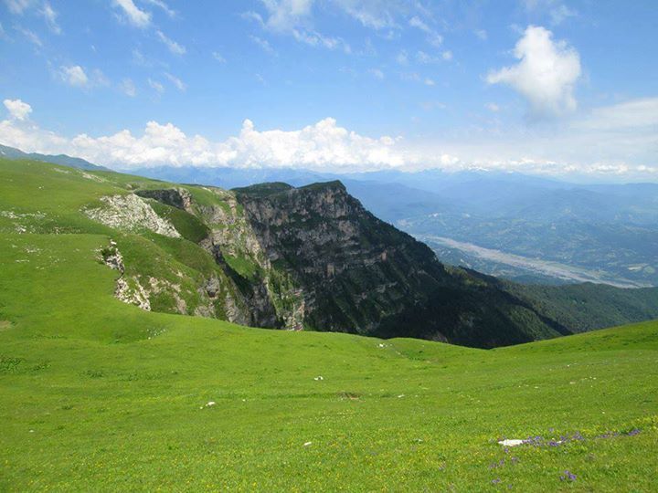 ორდღიანი საფეხმავლო სალაშქრო ტური ასხის მასივზე