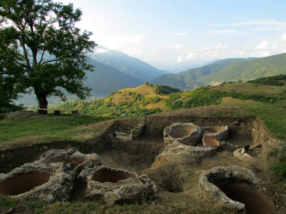 ხვამლის მთა და ლეჩხუმის ტაძრები