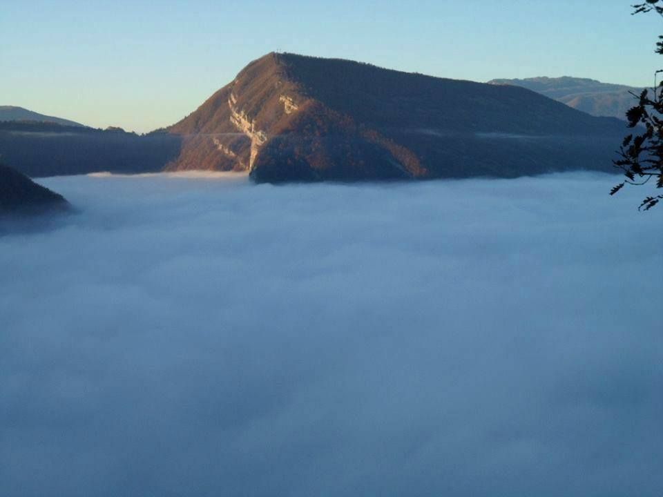 ხვამლის მთა და ლეჩხუმის ტაძრები