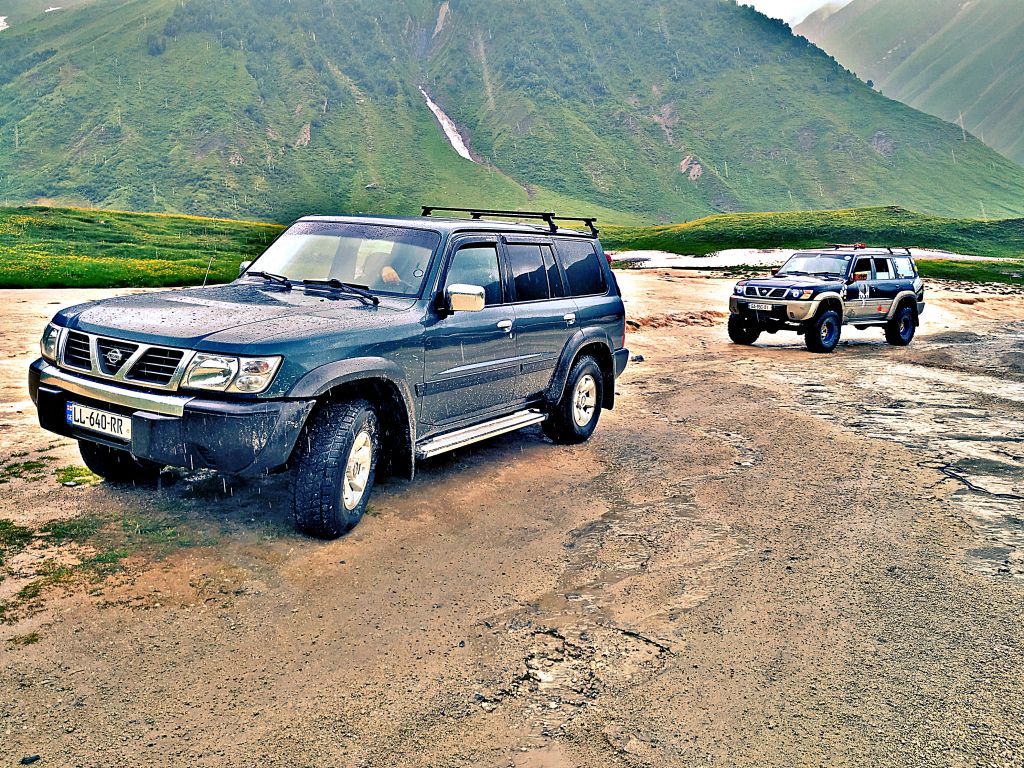 Jeep tours in Kazbegi