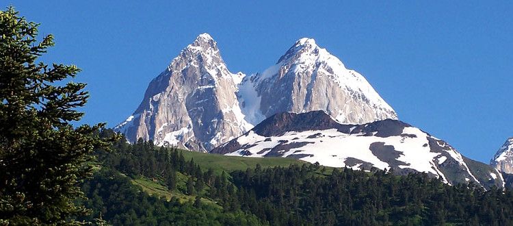 გაატარე სასიამოვნო სამი დღე სვანეთში