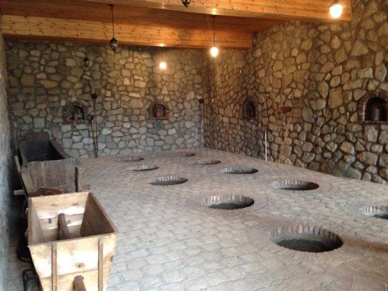 ღვინის ტური კახეთში - " ქინძმარაული ", " მუკუზანი ", " რქაწითელი ", " წინანდალი ", " ქისი ქვევრი " . . . თელავი, წინანდალი, გრემი,ნეკრესი, ყვარელი. . .