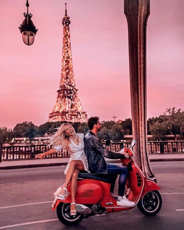 შემოდგომა შეპარული პარიზი სექტემბერში 